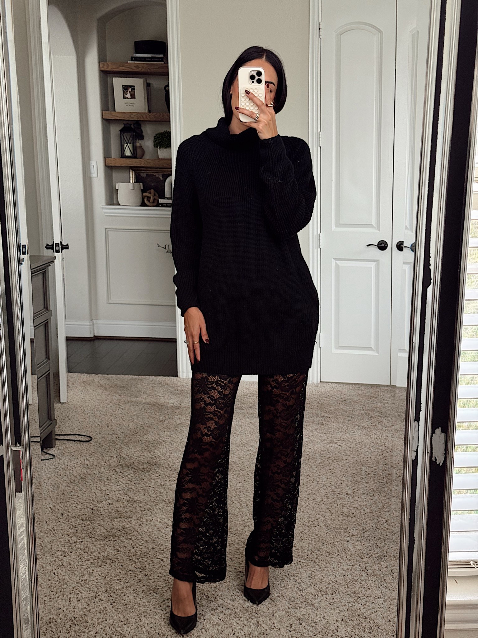 Medium sweater
Small bottoms 