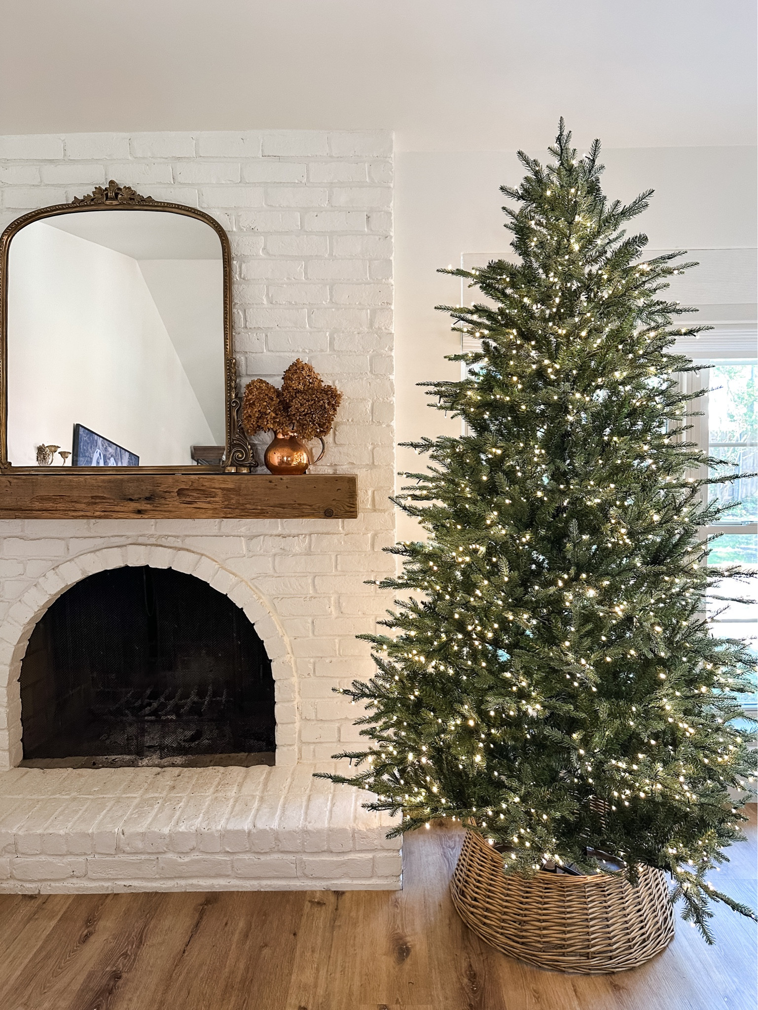 The viral Christmas tree is truly worth the hype- so many twinkly warm white lights, it is so full, and the longer branches make it look so real. 
12/10

#LTKHoliday #LTKhome #LTKSeasonal