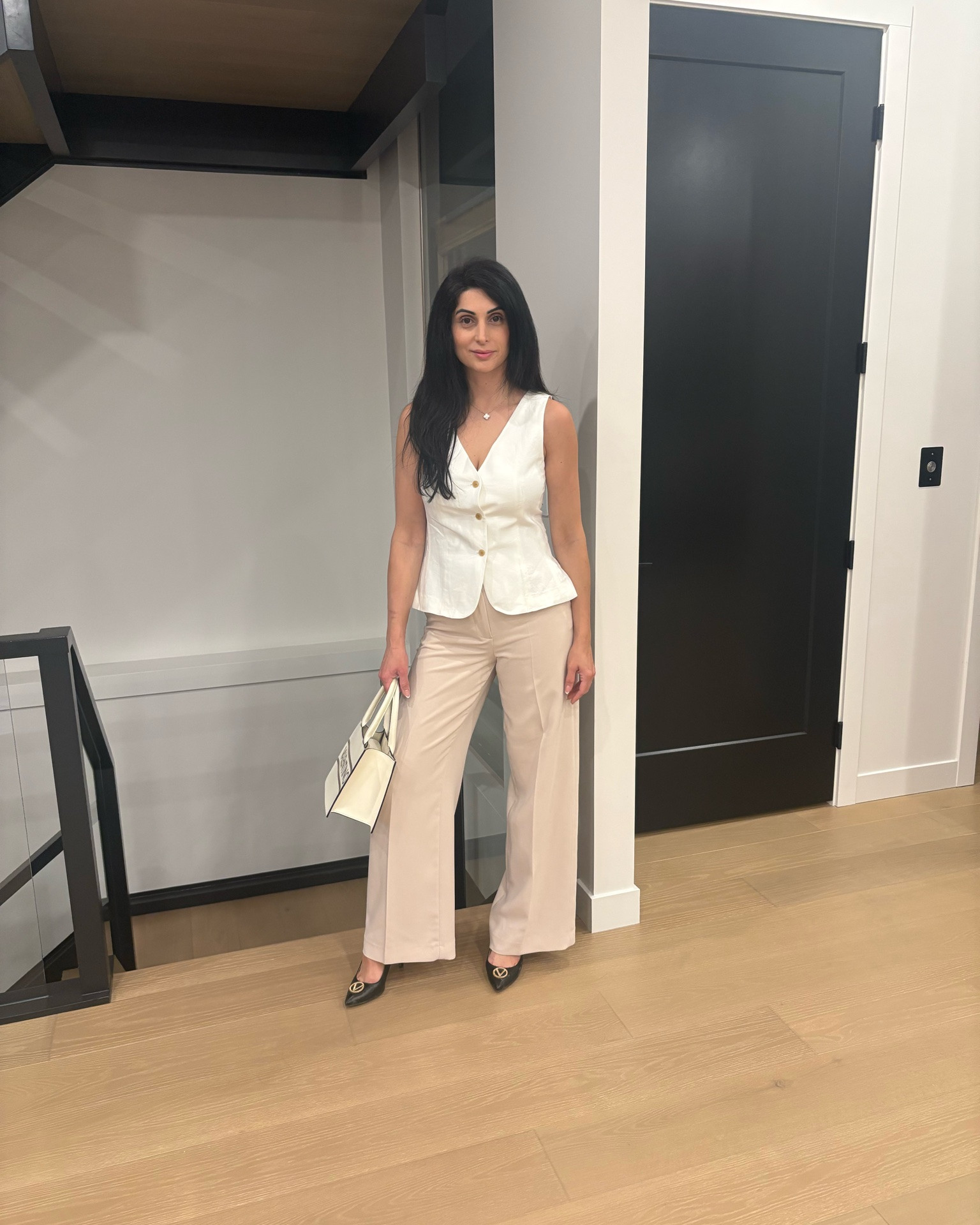 Effortlessly polished for dinner, work, or weekend plans 🤍

#LTKStyle #LTKFashion #NeutralStyle #MinimalStyle #EffortlessStyle #ChicOutfit #OOTD

#LTKstyletip #LTKworkwear #LTKsummer