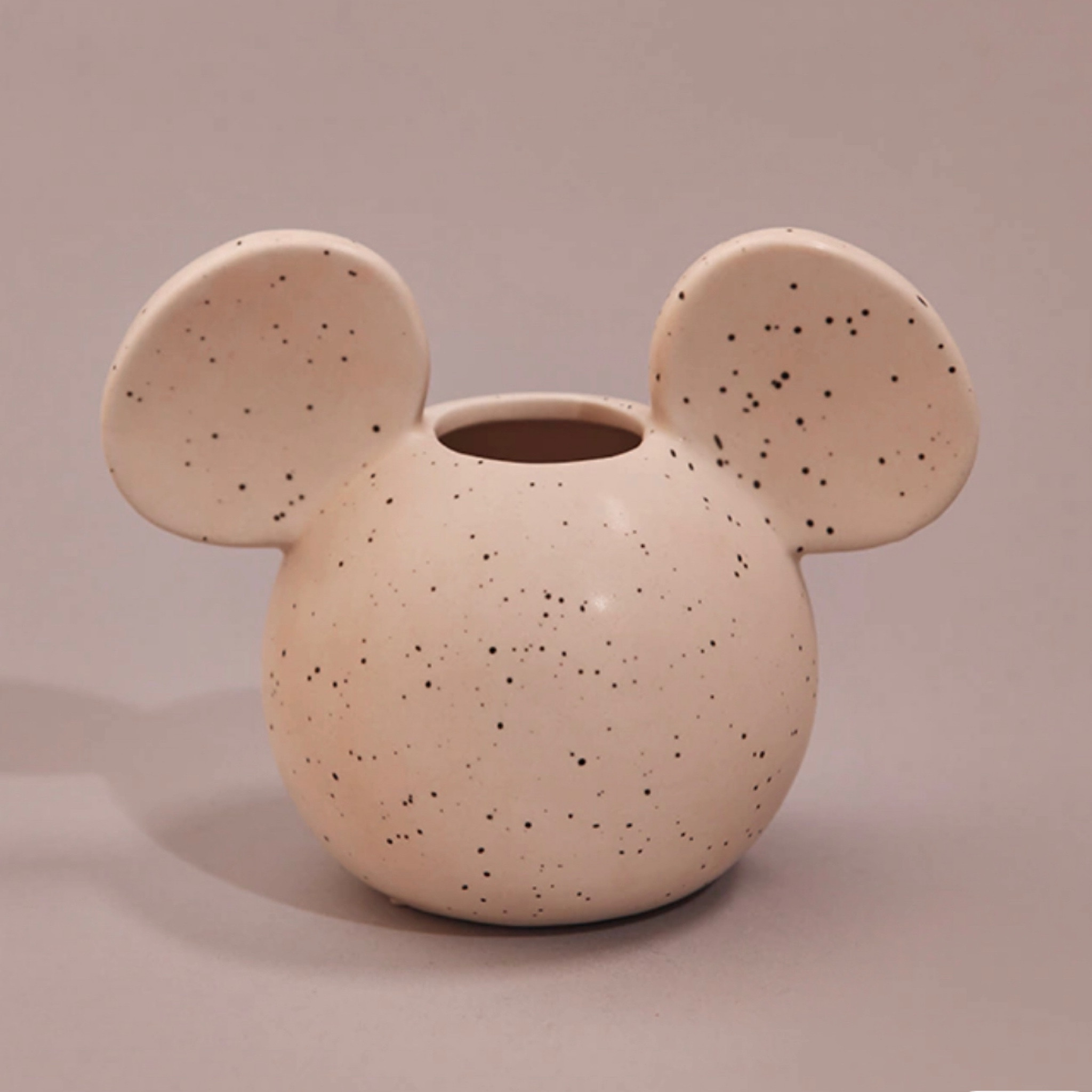 Cutest Mickey Mouse decor for your home. On sale! 

Disney 
Disney home 
Mickey Mouse 
Home decor 
Bedroom 
Living room 


#LTKhome #LTKU #LTKsalealert