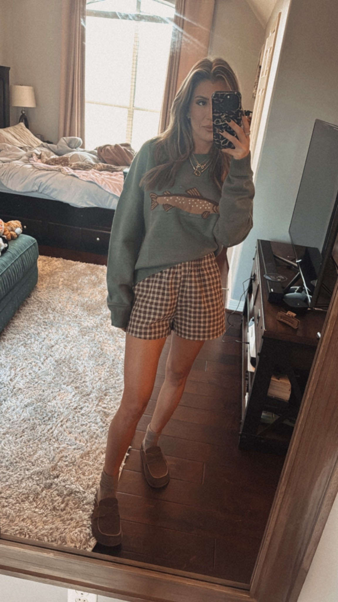 It’s giving comfy thanksgiving 🦃

Medium in the sweater small in the shorts! 

#LTKCyberWeek #LTKdayinmylife #LTKHoliday