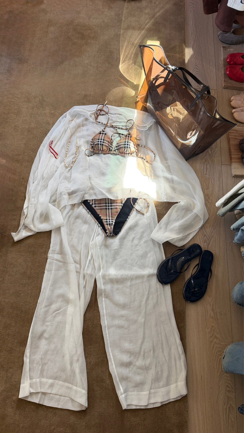 Pool outfit 

 
