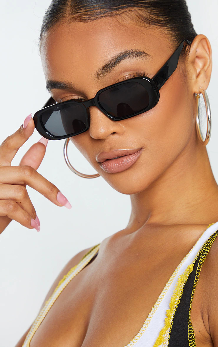 Black Round Frame Slim Sunglasses | PrettyLittleThing UK