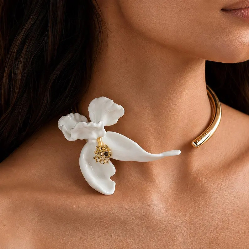 White Flower Choker, Statement Neck Cuff, Modern Floral Necklace | Etsy (Global)