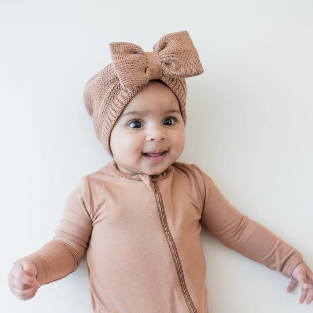Chunky Knit Bow Headband in Latte | Kyte Baby