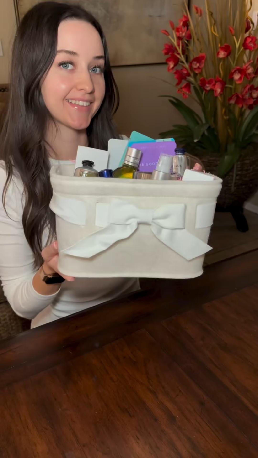 Gift Basket Ideas for the Selfcare / Wellness girlie in your life or yourself ✨💕🎄 Some of these are my all time favorite products! 

Tell me your must haves or what you would add !?