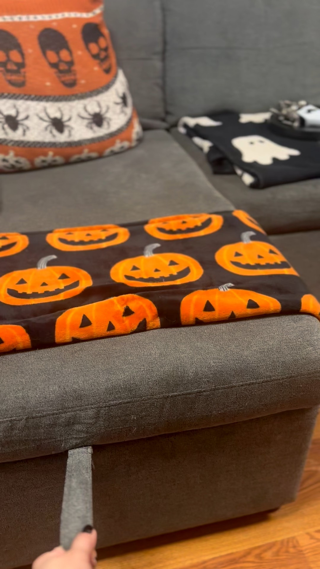 SP🎃🎃KY SZN is here!! My favorite time of the year!! Jack o lantern pumpkin blankets, ghosts, spooky everything! Pillows, blankets, decor and more!! I’ll be posting all my spooky vibes all month hehe

#LTKHome #LTKSeasonal #LTKParties