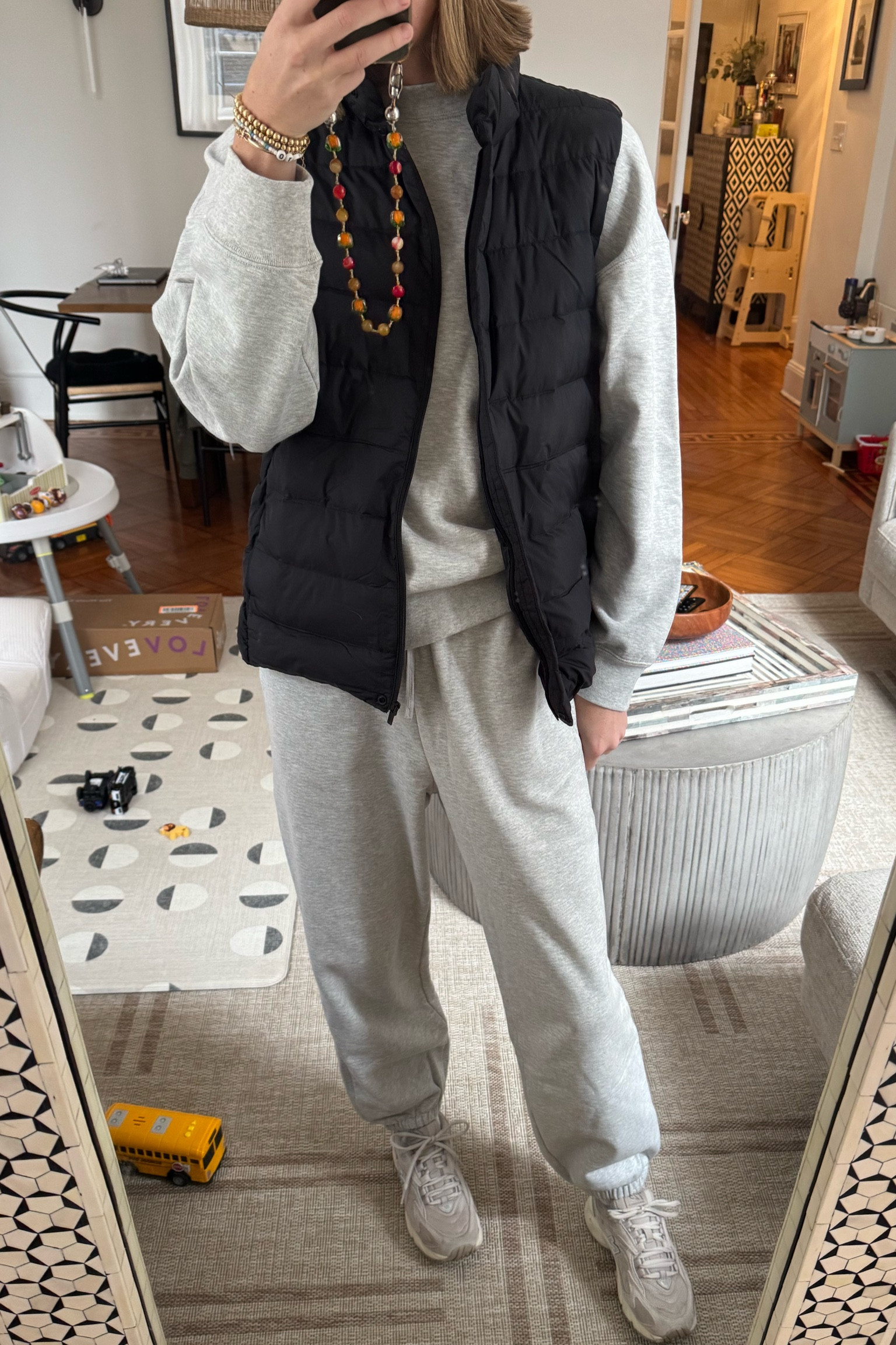 Comfiest set

Vest: L
Sweatshirt: L
Pants: S

#LTKFindsUnder50 #LTKFindsUnder100 #LTKTravel