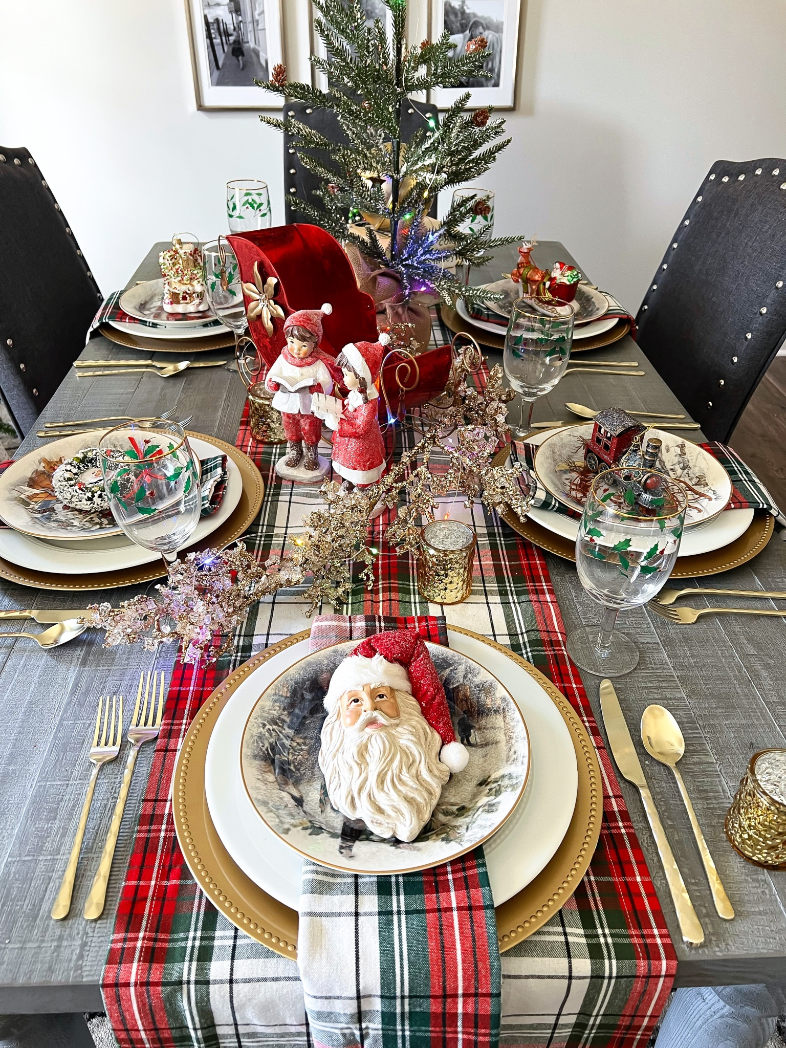 Christmas tablescape. Holiday tablescape. Christmas dining room. Santa plate. Nostalgic Christmas  

#LTKhome #LTKSeasonal #LTKHoliday