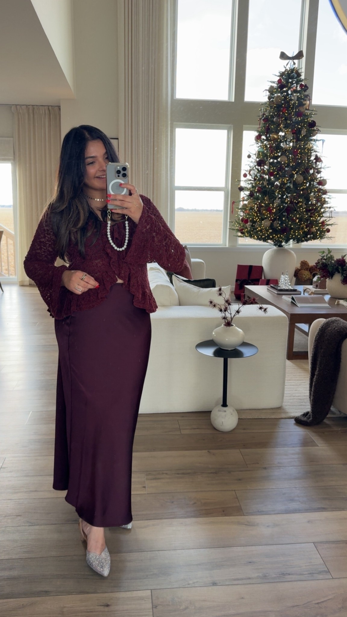 In my burgundy monochrome era this season ♥️🤌🏼

#ootd #seasonaloutfit #christmasfit  #satinskirt

#LTKHoliday #LTKFindsUnder50 #LTKPetite