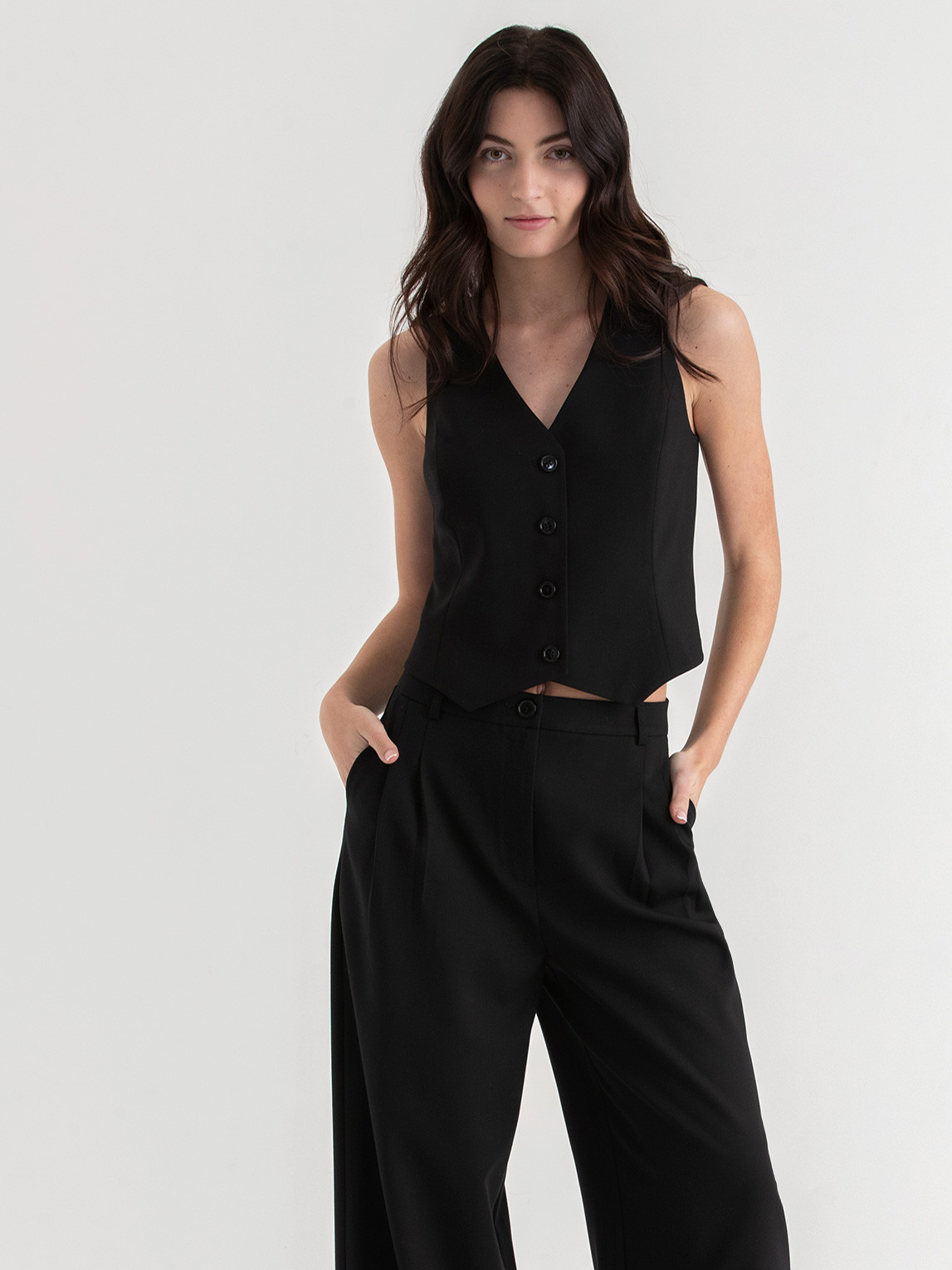 Button-Up Fitted Vest in Luxe Tailored | Ricki's