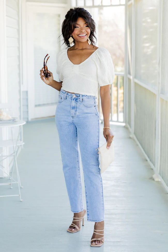 Megan Light Wash Straight Leg Mom Jeans | Pink Lily