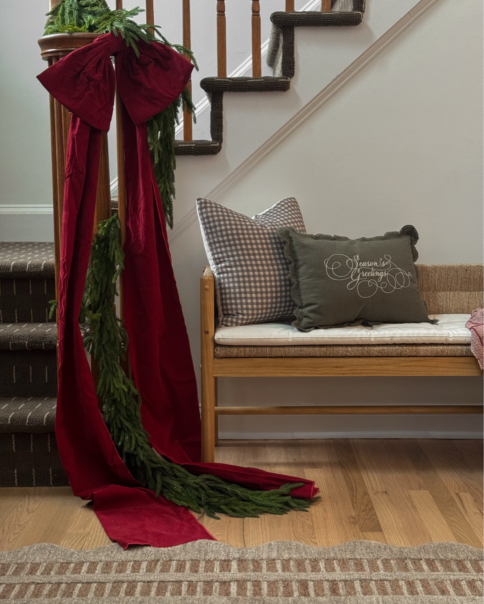 Christmas decor, Christmas entryway, entryway decor, entryway bench, Christmas styling, entryway rug

#LTKHoliday #LTKHome #LTKSeasonal