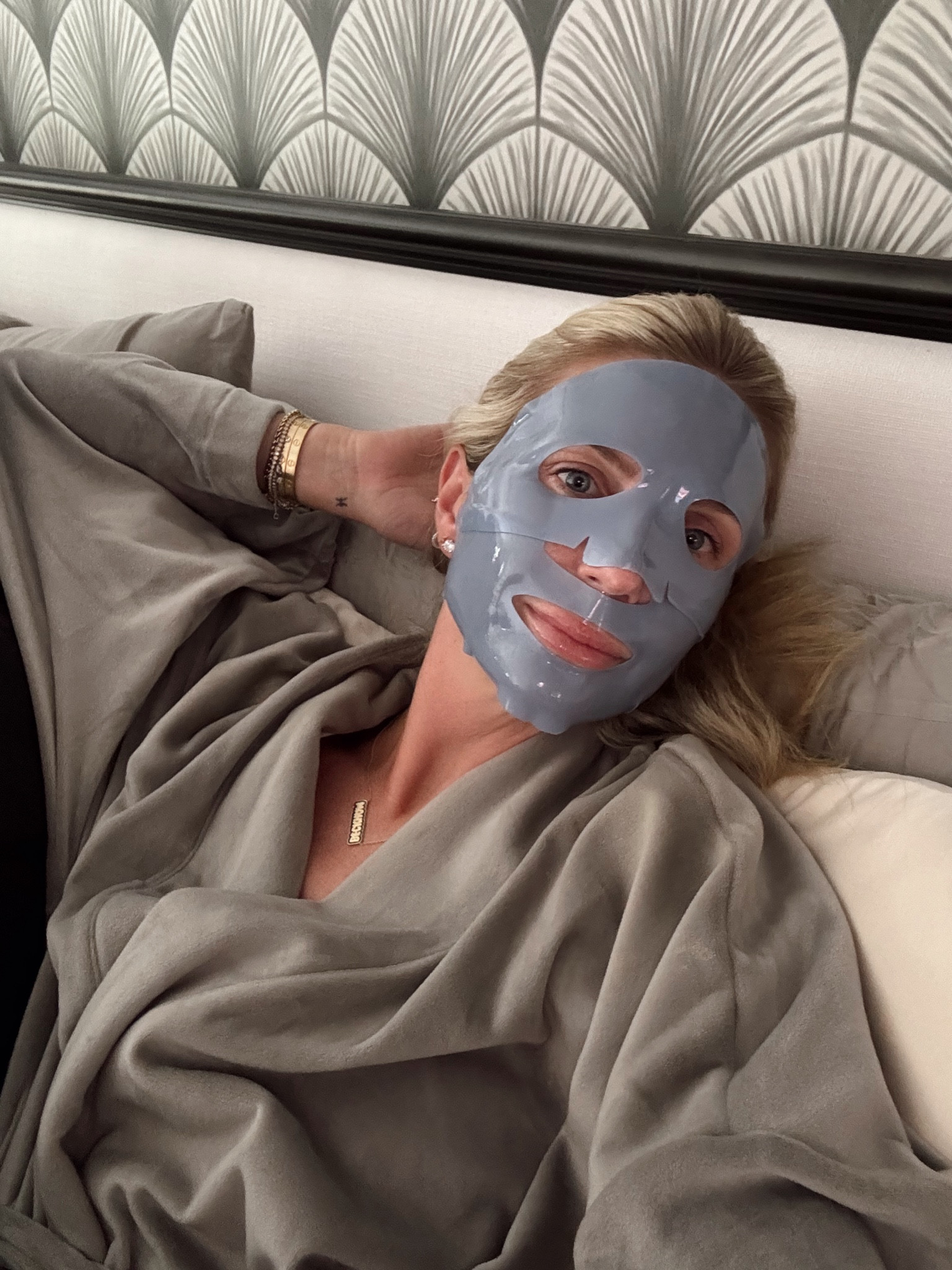 My go-to depuffing products from @nordstrombeauty #nordstrompartner