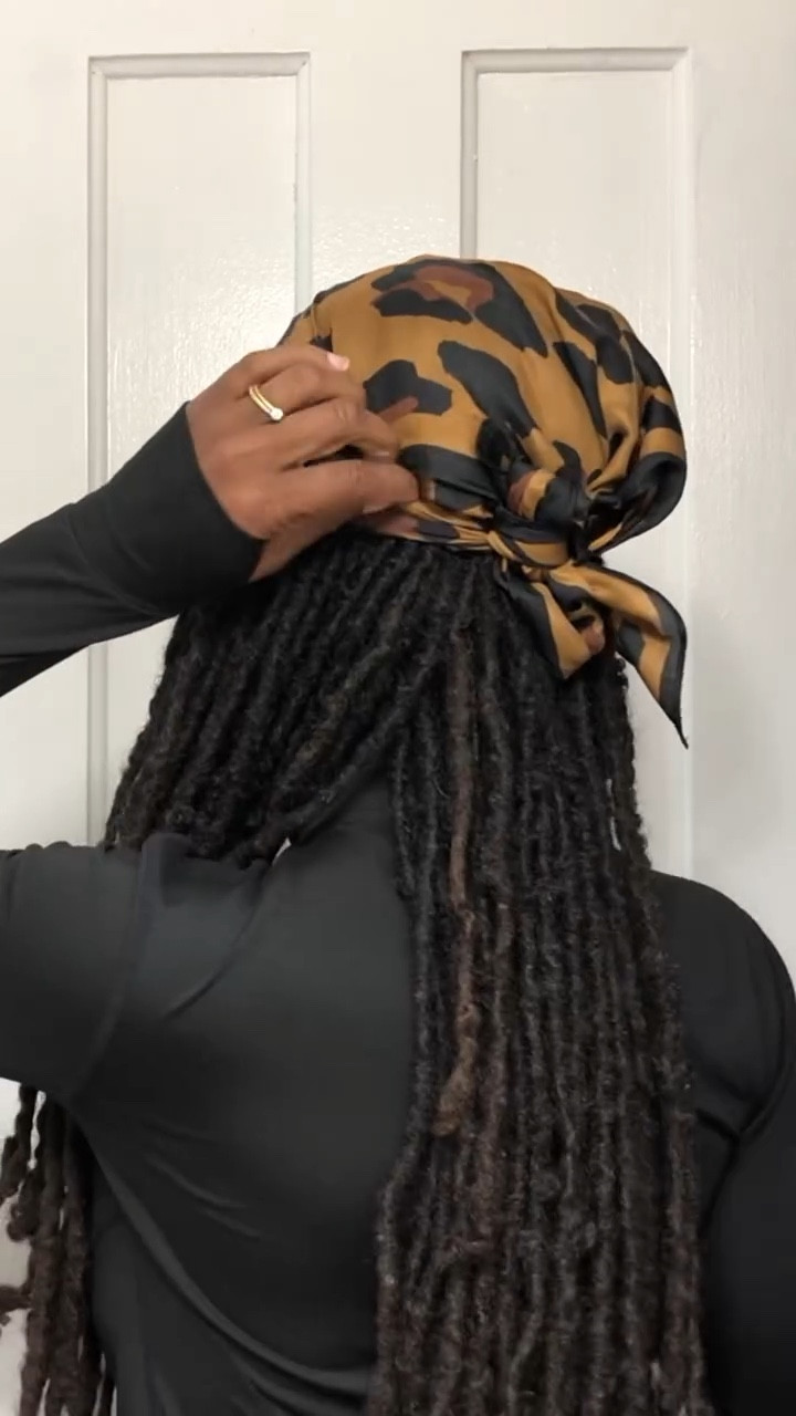 getting myself and my shop together one day at a time ✨

As I go through old inventory and deal with new vendors (annoying) to get @nativ3co back and boppin, I have come across some amazing pieces to get me through this no retwist season. 

This scarf is my new favorite and Im so excited to present “Leo”. Shes soooo cute and turns up any fit! Lately I’ve been throwing her on with a cute pair of shades and people think I tried 😂 (I in fact did not) because baby these last few weeks of the school year… why didnt yall tell me how hectic it is?! 

Also back in my sunglass girl era. 🕶️ Fun fact: one of my favorite jobs was working @sunglasshut right after college. 

Don’t you love these shades from @brosia.love? Or what about these yellow ones I got from Miami YEARS ago and my new favorite blue light glasses of course 🤓

I linked everything I could including my shop in my bio, thanks in advance for the support 🫶🏾💕