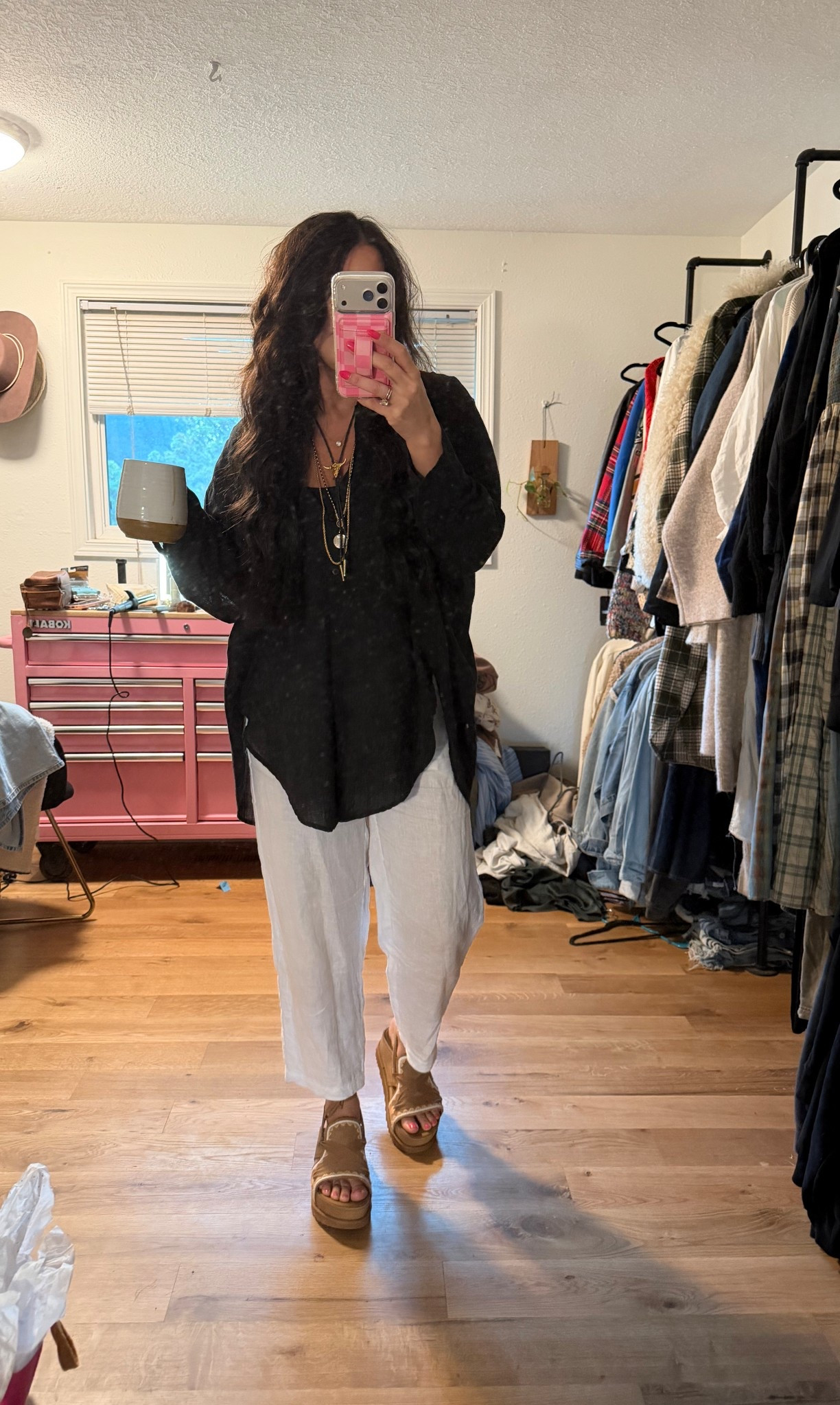 Spring Office Outfit - my exact shirt is sold out and many years old. Linked similar options.
Use code: HOLLY20 at Twisted Silver to save!