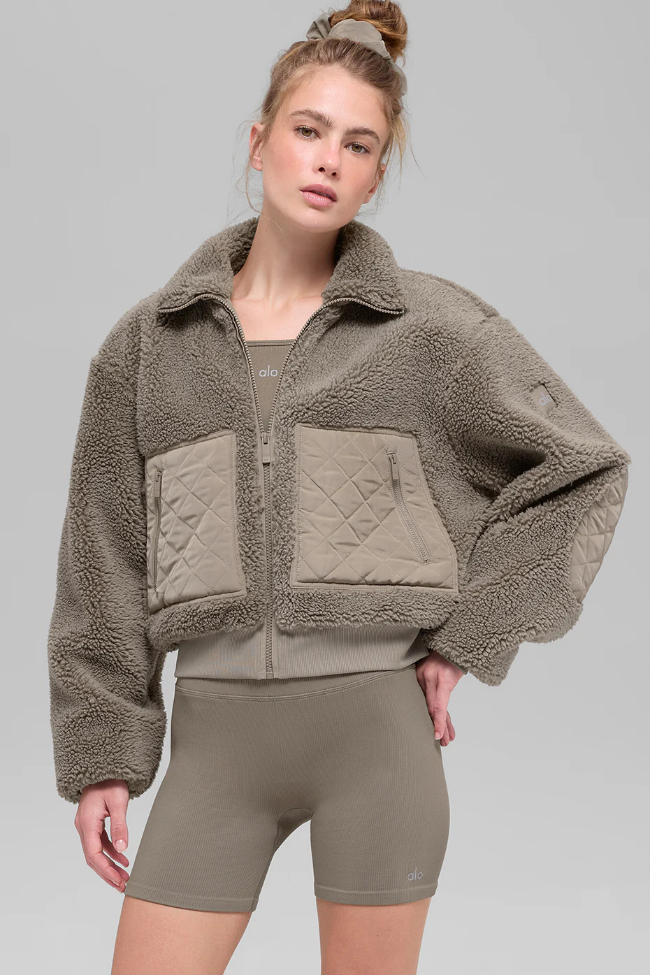 ALO | Sherpa Edge Bomber Jacket in Light Cocoa Brown, Size: XS | Alo Yoga (US)