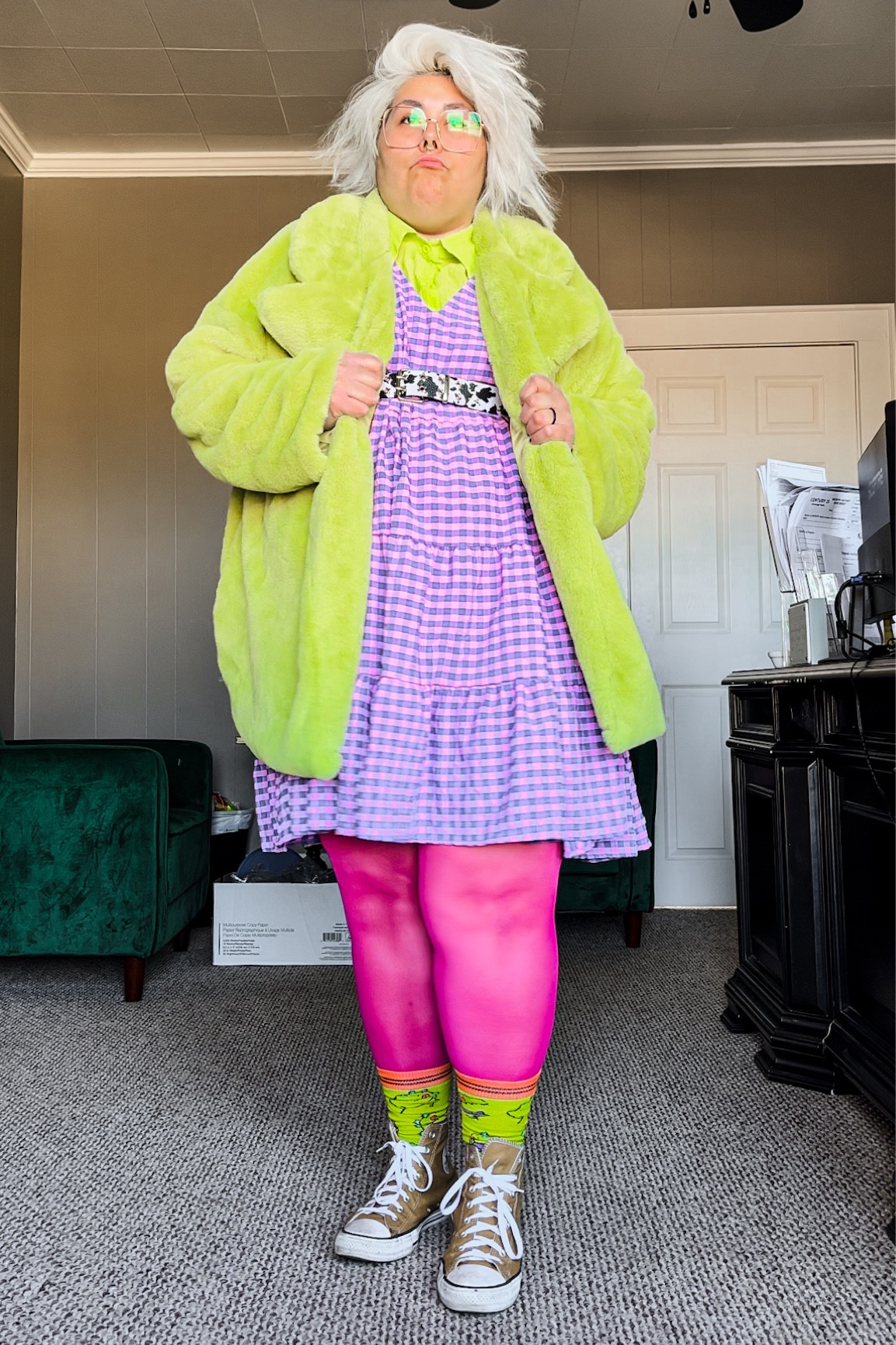 Shirt, Tights, Belt, Coat: Shein
Dress: Boohoo
Shoes: Conversee

#LTKplussize #LTKmidsize #LTKstyletip