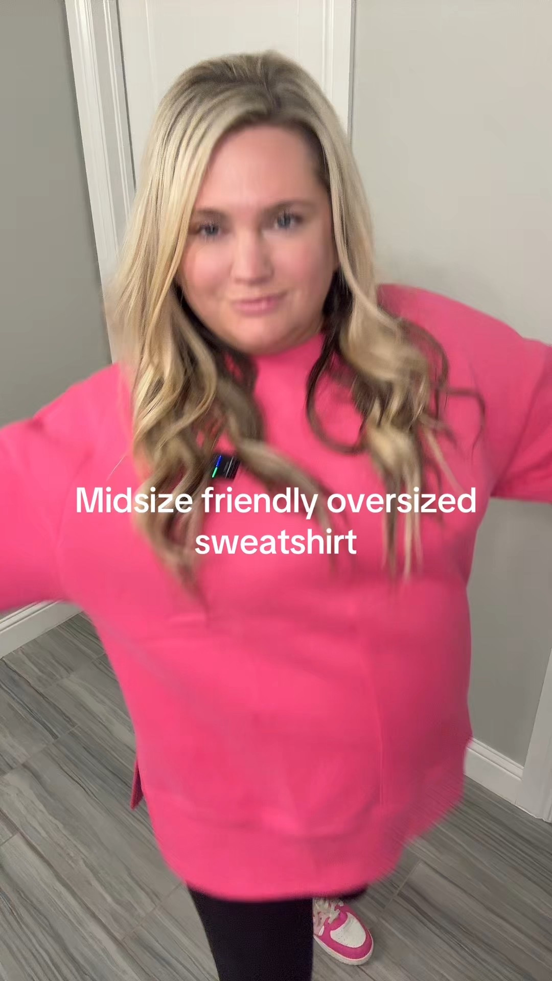 Perfect midsize sweatshirt in gorgeous colors! I’m 5’6” size 14-16 wearing an XL. #oversized #transitionalpiece #sweater #midsizee

#LTKSaleAlert #LTKmomlife #LTKMidsize