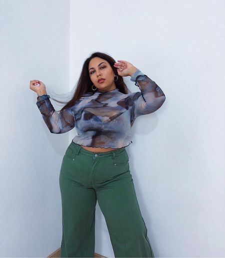 Wide leg high waisted  jeans and mesh crop top 
#widelegjeans #meshtop #midsize #midsizestyle #midsized #midsizefashion #curvy #curves #curvyfashion #curvystyle #curvyoutfit #sheindiscount 

#LTKcurves #LTKCyberweek #LTKunder50