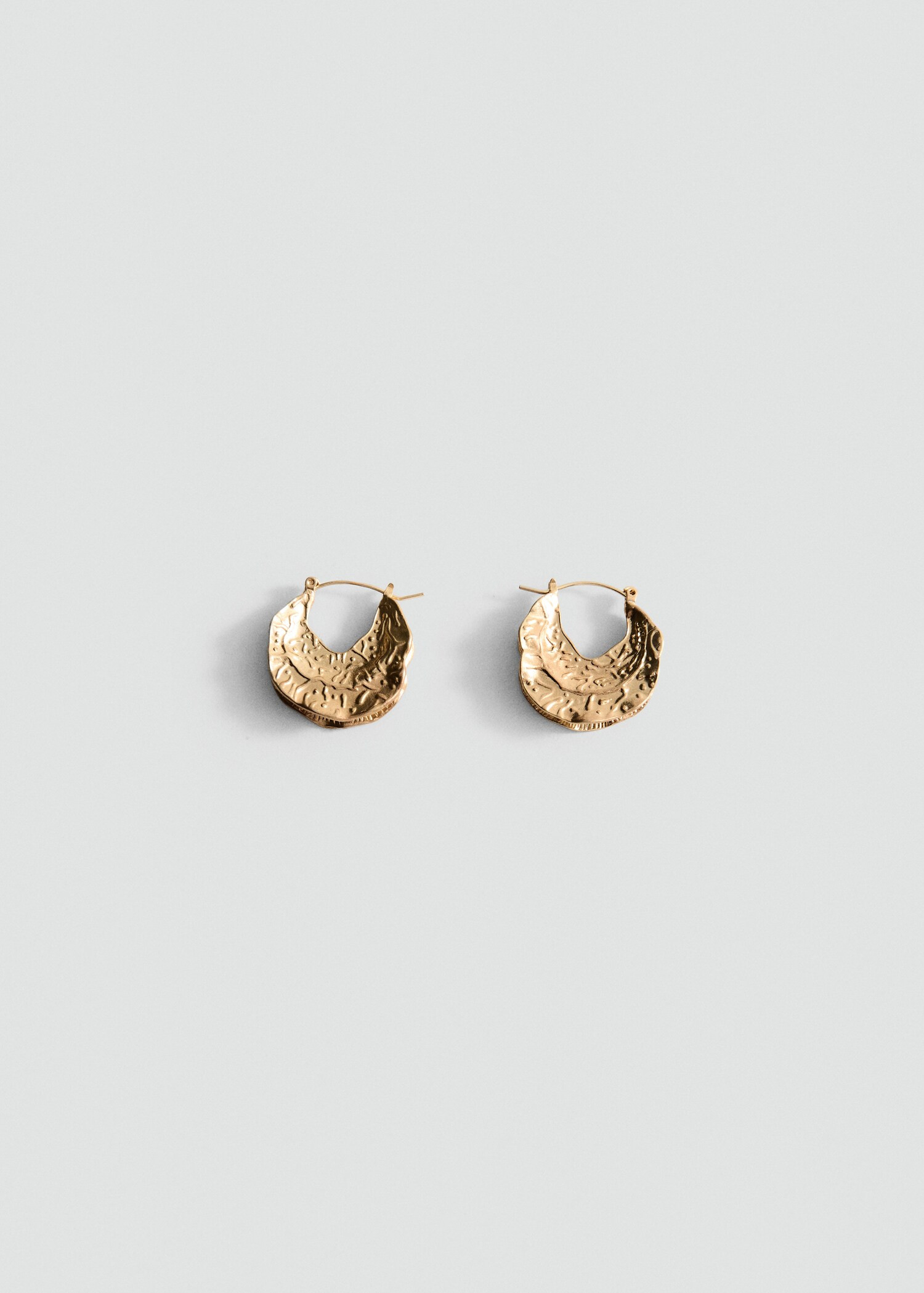 Textured hoop earrings | Mango (US/MX/AU)
