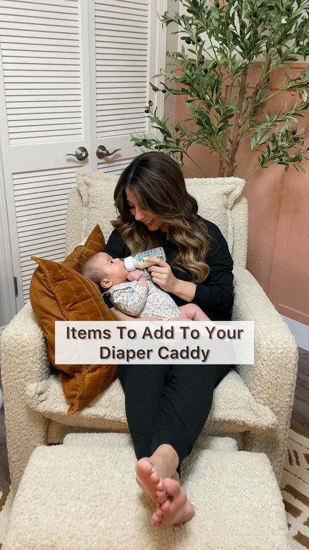 Diaper caddy essentials!

Diapers
Diaper rash cream
Baby wipes
Baby lotion
Baby hygiene favorites 



#LTKVideo #LTKBaby #LTKFamily