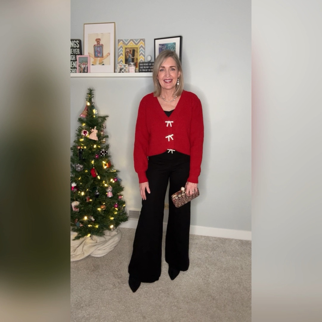 🎄NEW SERIES🎄12 Days of Holiday Outfits - Day 5

How cute are these rhinestone bows on this red cropped cardigan. Paired with black ponte pants and suede booties, this outfit is festive enough for a cookie exchange or casual office party.

Holidays outfit, Christmas outfit, Holiday style, red sweater, bows.



#LTKSeasonal #LTKWatchNow #LTKHoliday