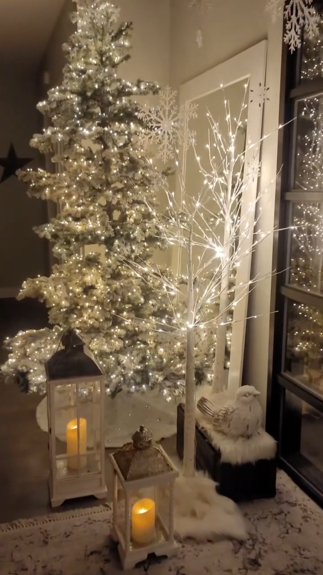 My winter wonderland has come to life! This week I will share different parts of it and I hope you feel the magic!