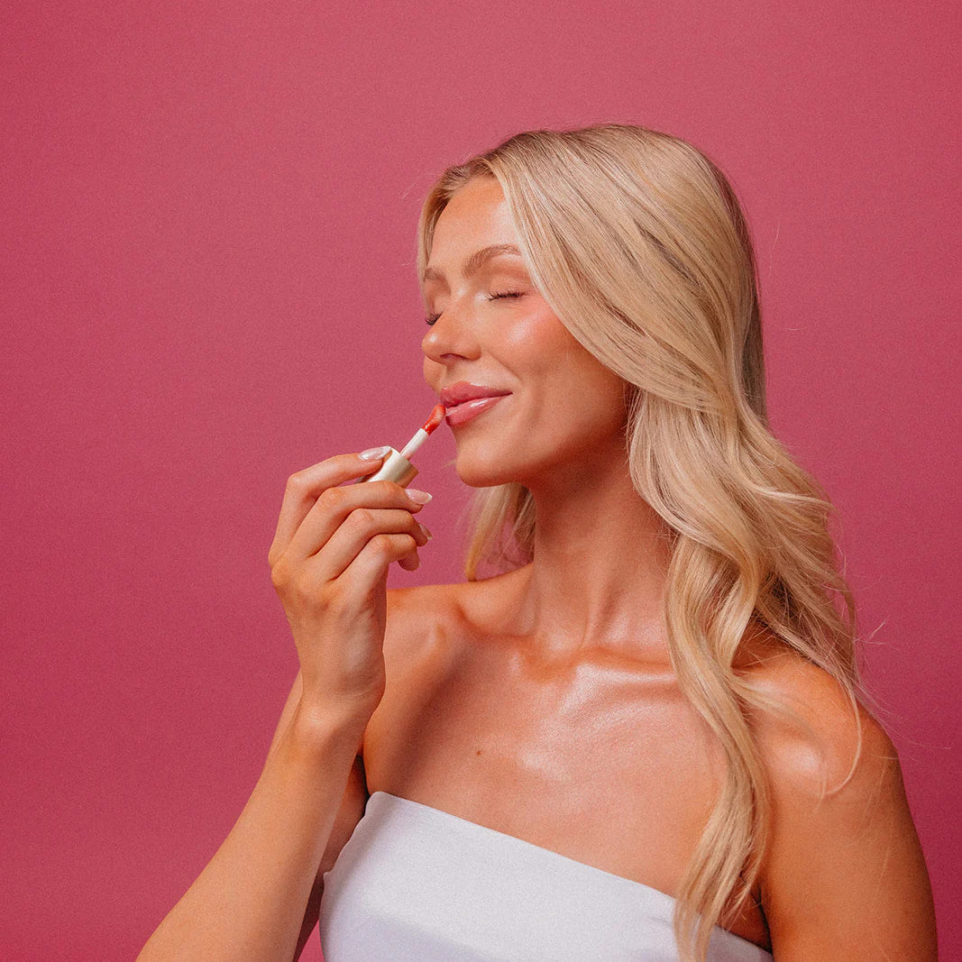 Lip Oil // Glow For The Roses | The Daily Essential Co