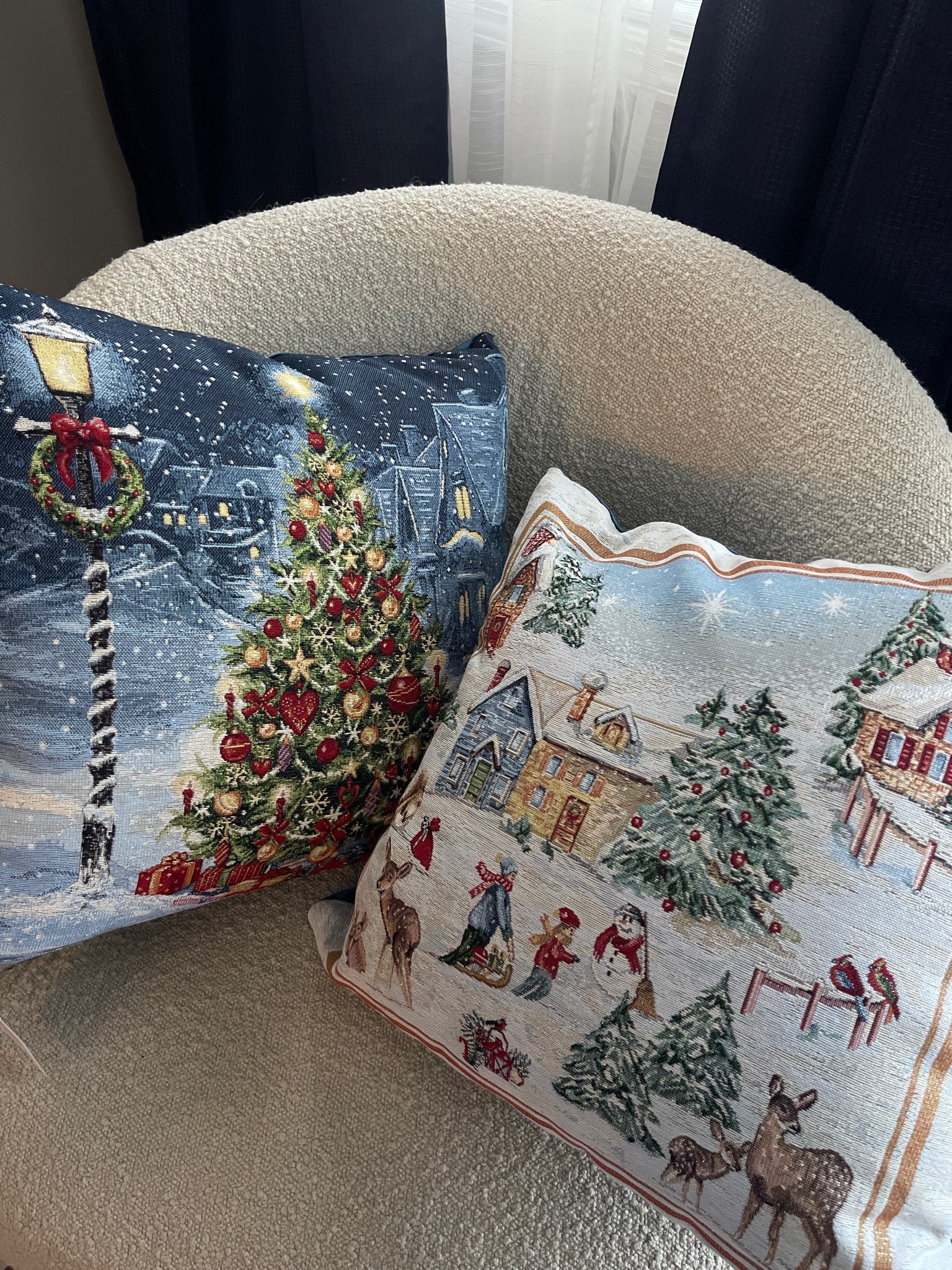 Vintage Christmas Throw Pillows

#LTKHoliday #LTKSeasonal