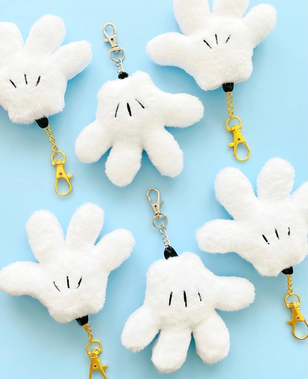 Mickey Glove Bag Charm - Etsy | Etsy (US)