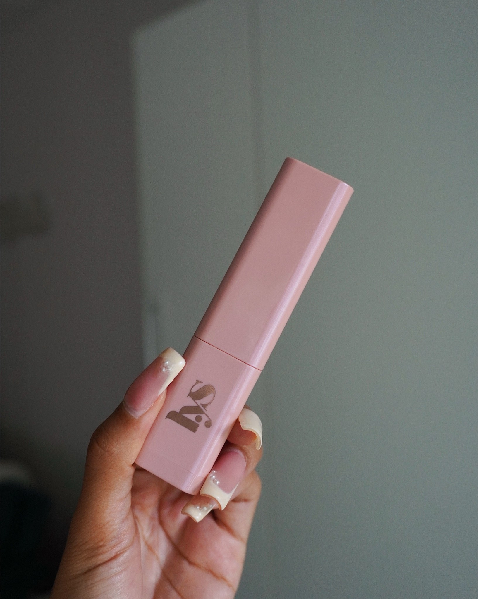 The product vs. the results! You know the cream blush is good when you don’t have to layer it with powder 😍

#LTKBeauty