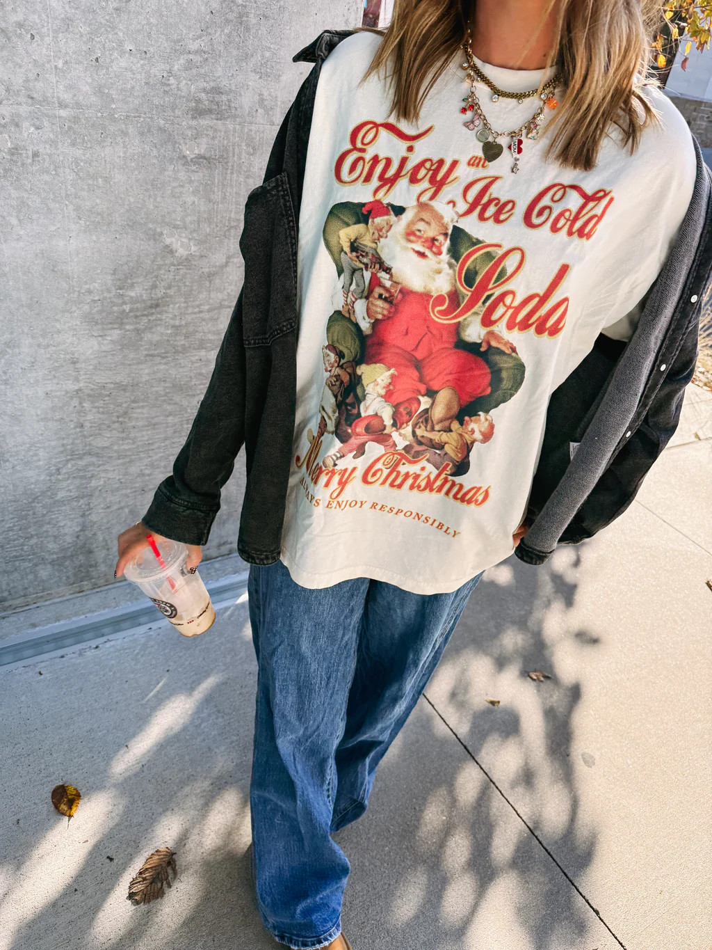 soda with santa graphic tee | Etta & East
