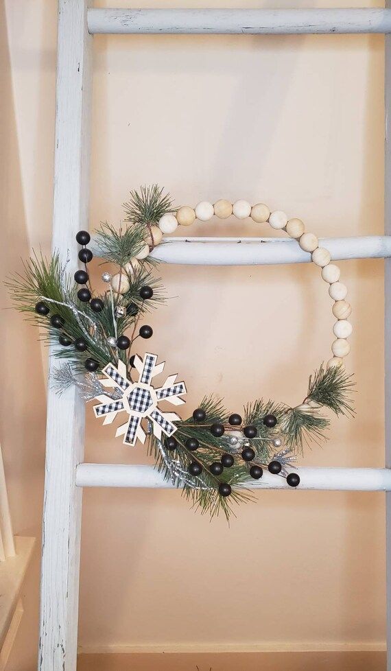 14 Farmhouse Style Wood Bead Christmas Wreath. - Etsy | Etsy (US)