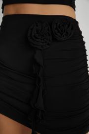 Brydee Ruched Rose Mini Skirt - Black | MESHKI US