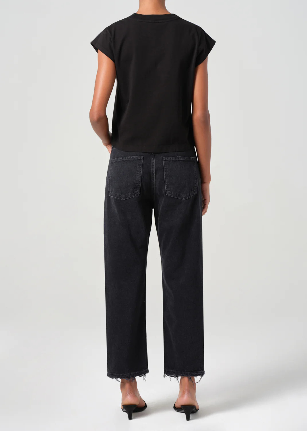 90's Crop Mid Rise Straight in Tar | AGOLDE