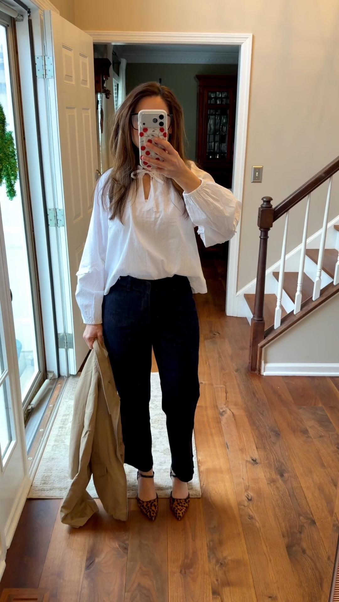 Work Outfit | Casual Friday

Dark denim is my go-to for making a work outfit feel polished but still relaxed enough for after-hours plans. Easy pieces you can mix, match, and wear on repeat

#LTKPetite #LTKOver40 #LTKootd