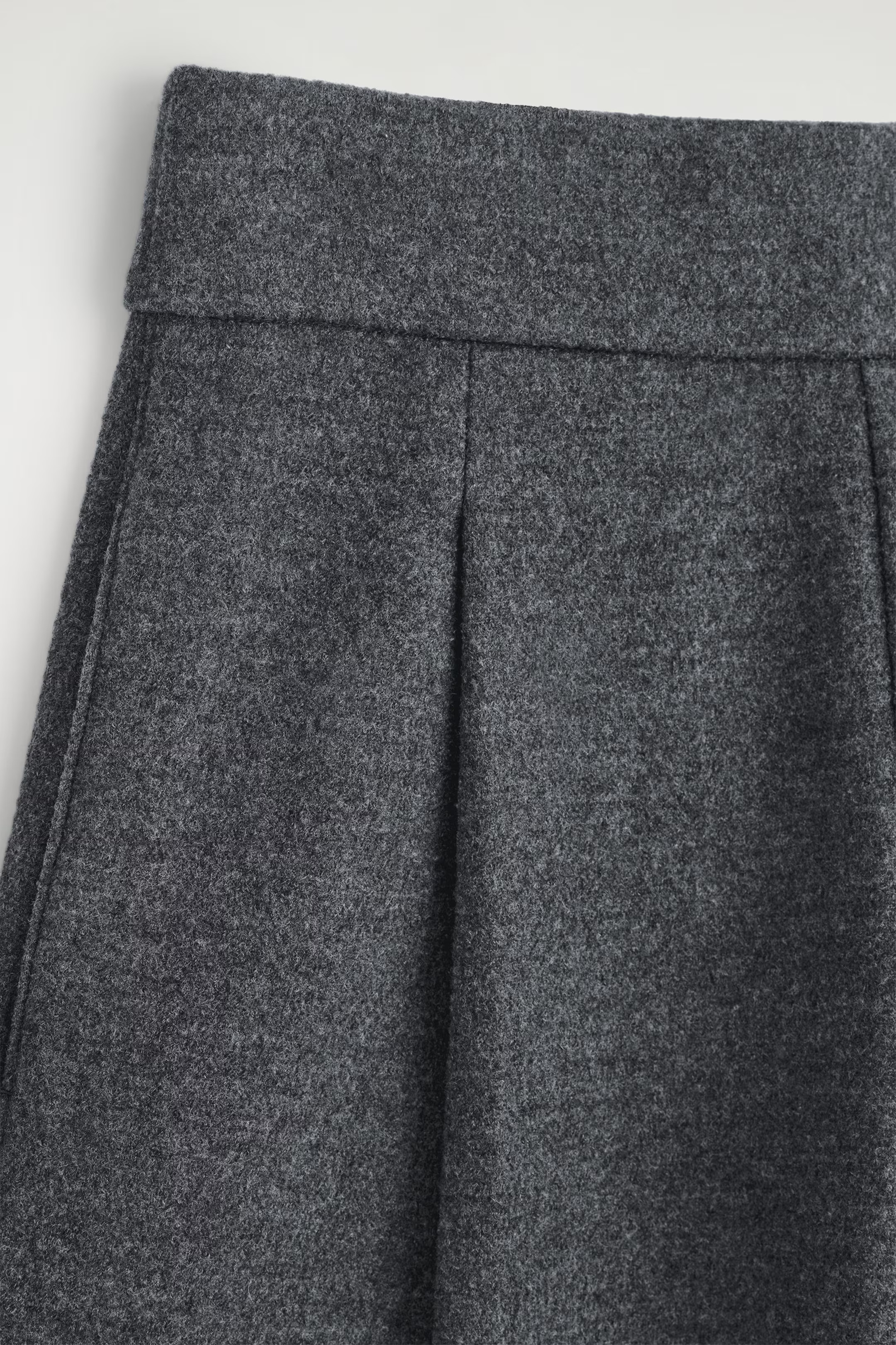 HOSE AUS KOCHWOLLE MIT BARREL-BEIN - DUNKELGRAU MELIERT | COS AT | COS (EU)