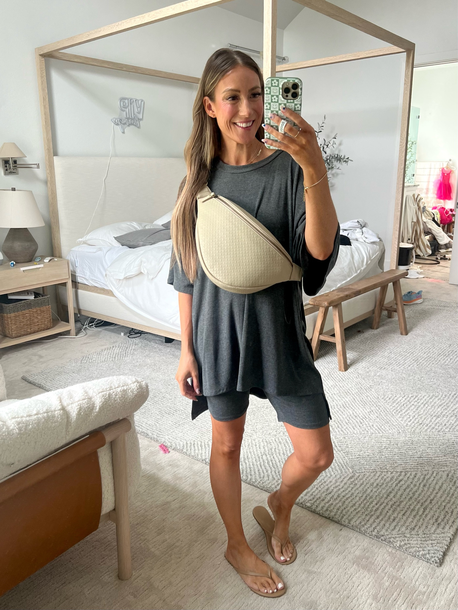 New colors for the Andar bum bag! LIT20 to save. My set from Shop Talulah restocks tonight!