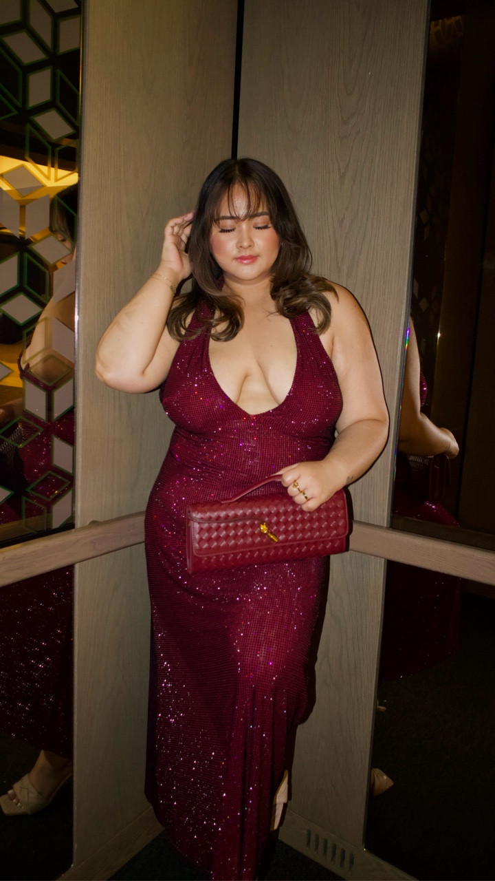 Pinterest didn’t have her, so I showed up instead.
This is your reminder that midsize bodies deserve to take up space — in fashion, on feeds, and in spicy birthday dresses too. 💃🏽✨

P.S 
Inspired by @raeannlangas reel 💕 Her post made me feel seen and I knew I wanted to spread that same energy.