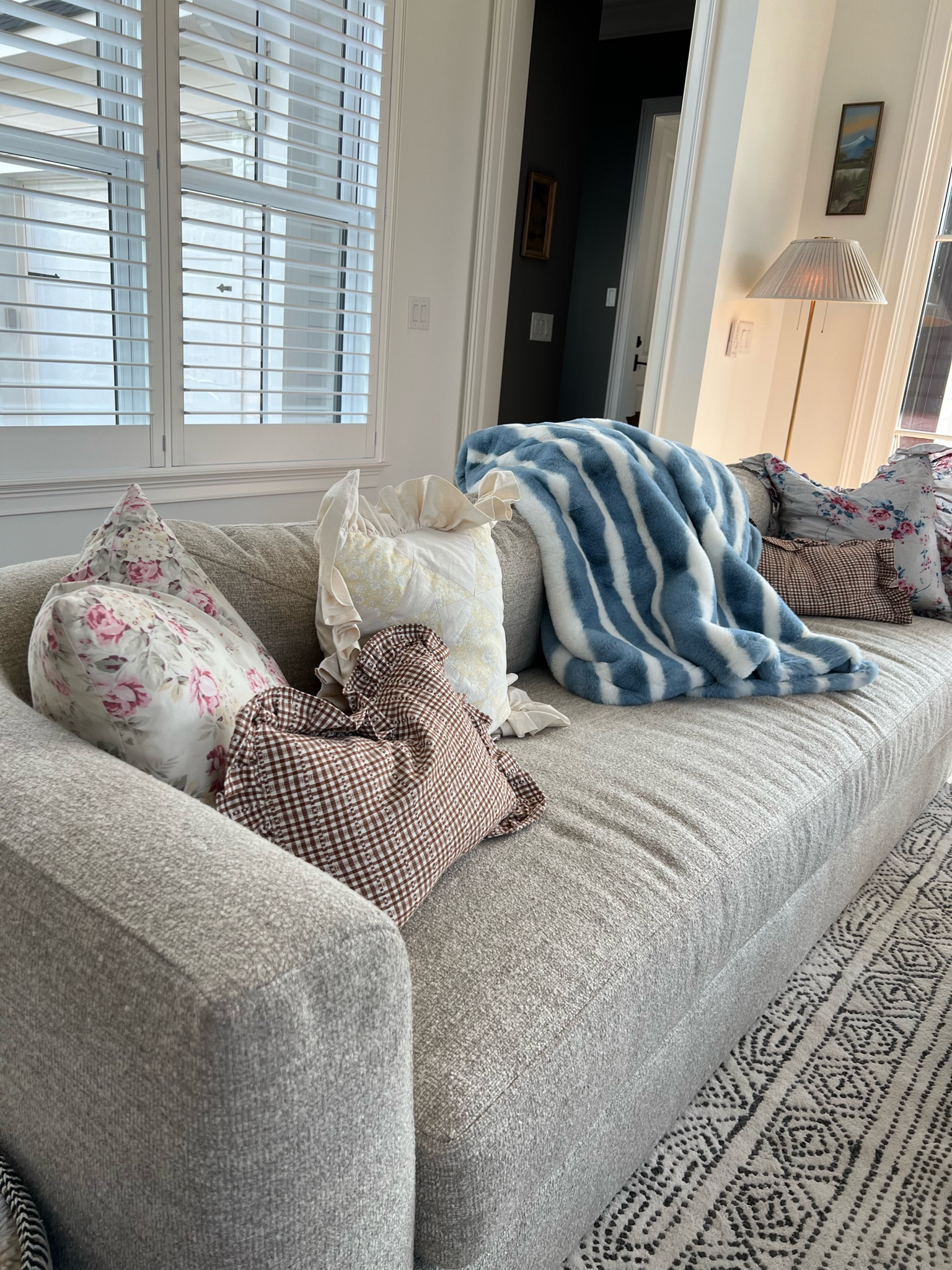 Hey hey cozy cute blue strip blanket!!!!!!! Serious…. It’s the coziest 

#LTKSeasonal #LTKHome #LTKStyleTip