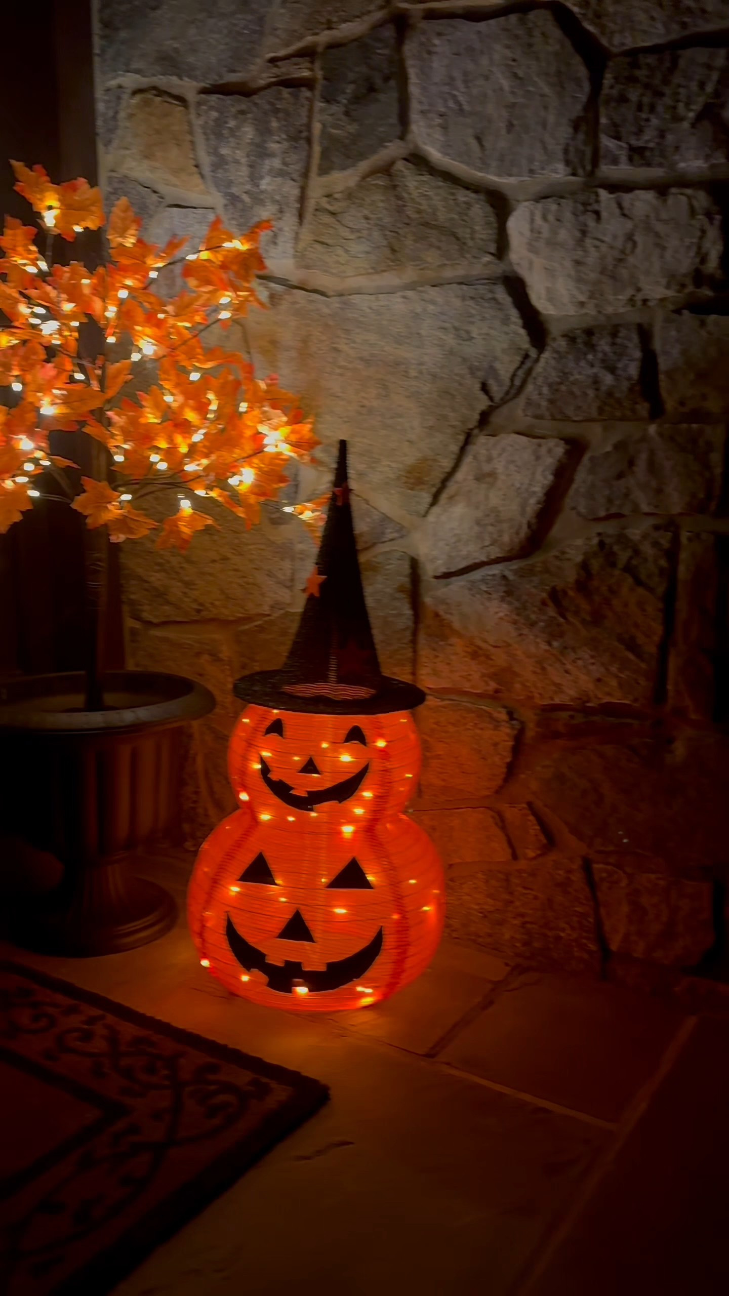 This little guy makes the whole setup feel more festive.

#LTKSeasonal #LTKFindsUnder50