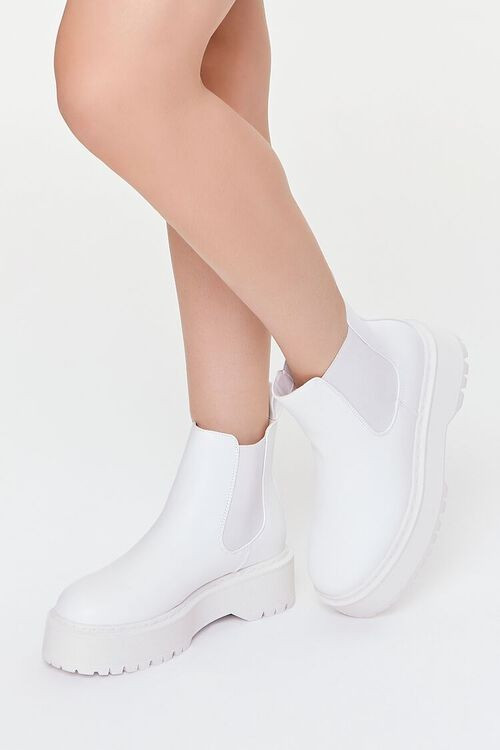 Platform Lug-Sole Chelsea Booties | Forever 21 (US)