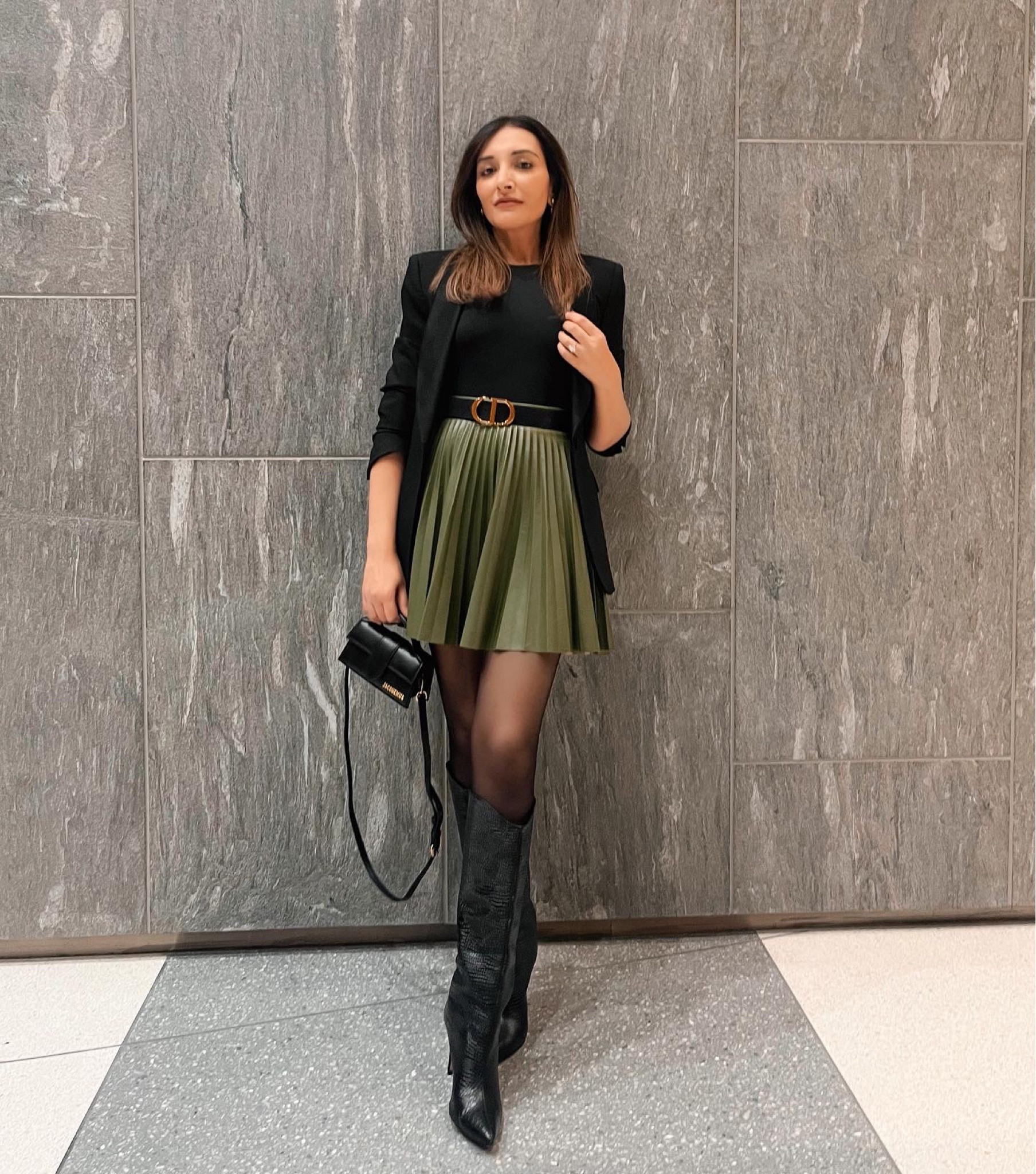 Pleated skirt 
Blazer outfit 
Quiet luxury outfit 
Boots 

#LTKfindsunder100 #LTKworkwear #LTKstyletip
