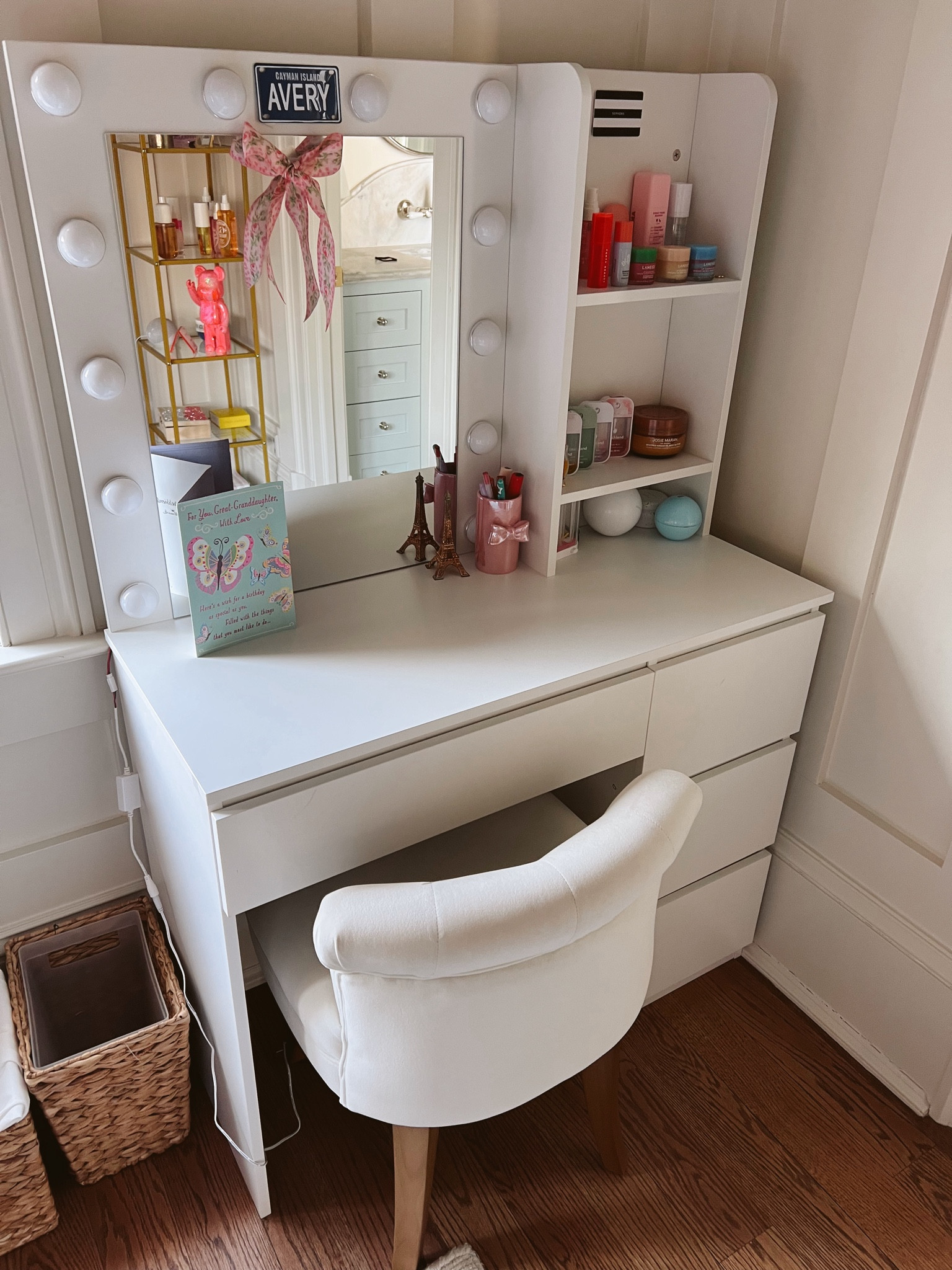 The vanity set up I have for my daughters. Vanity with lights, make up vanity with lights.

#LTKHome #LTKBeauty