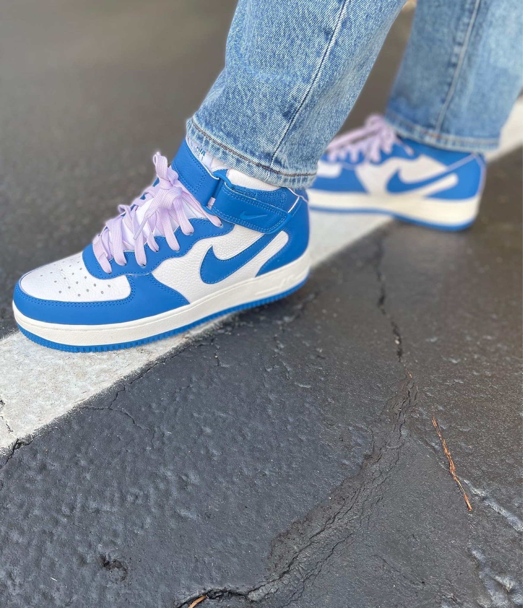 The comfiest, most versatile sneakers from @nordstrom! I purchased my typical size 9, so fit is TTS in my opinion! 💙💙💙 #nordstrom #ad