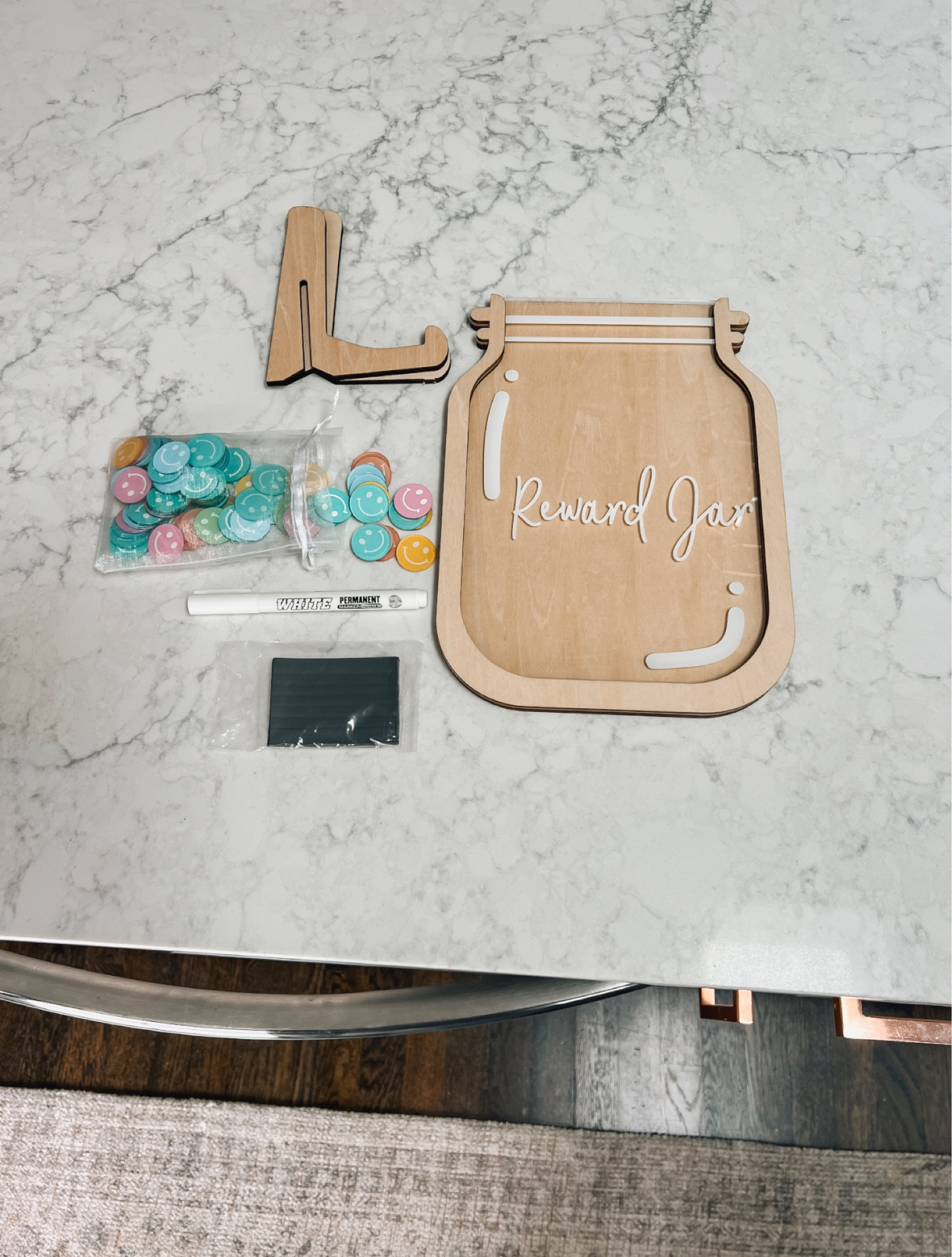 So excited about this reward jar for our homeschool classroom. Each quarter our babes will work towards earning different outings. They asked if the first could be a trip to the movie theater. 🎥🍿🎬🥤