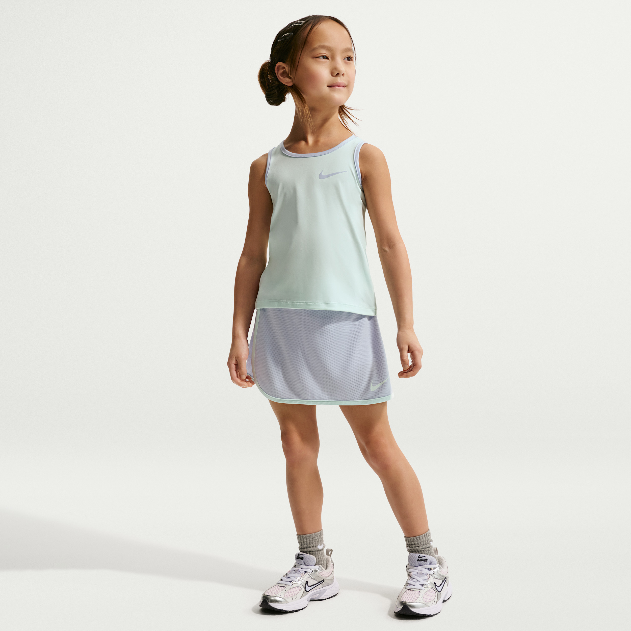 Nike Little Kids' Dri-FIT Colorblocked 2-Piece Scooter Set in Grey | 36N929-BAD | Nike (US)