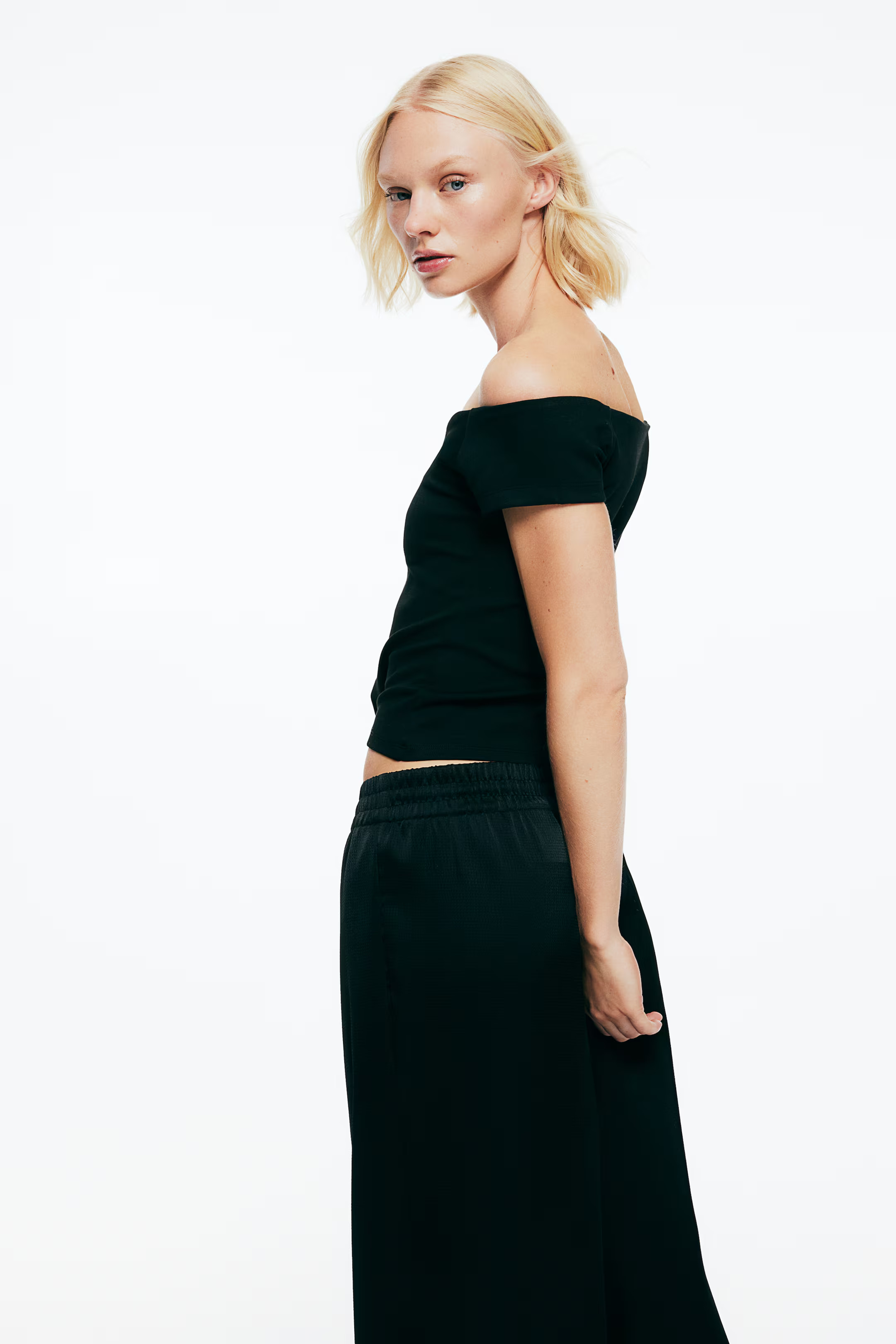 Short off-the-shoulder top - Sweetheart neckline - Short sleeve - White - Ladies | H&M GB | H&M (UK, MY, IN, SG, PH, TW, HK)