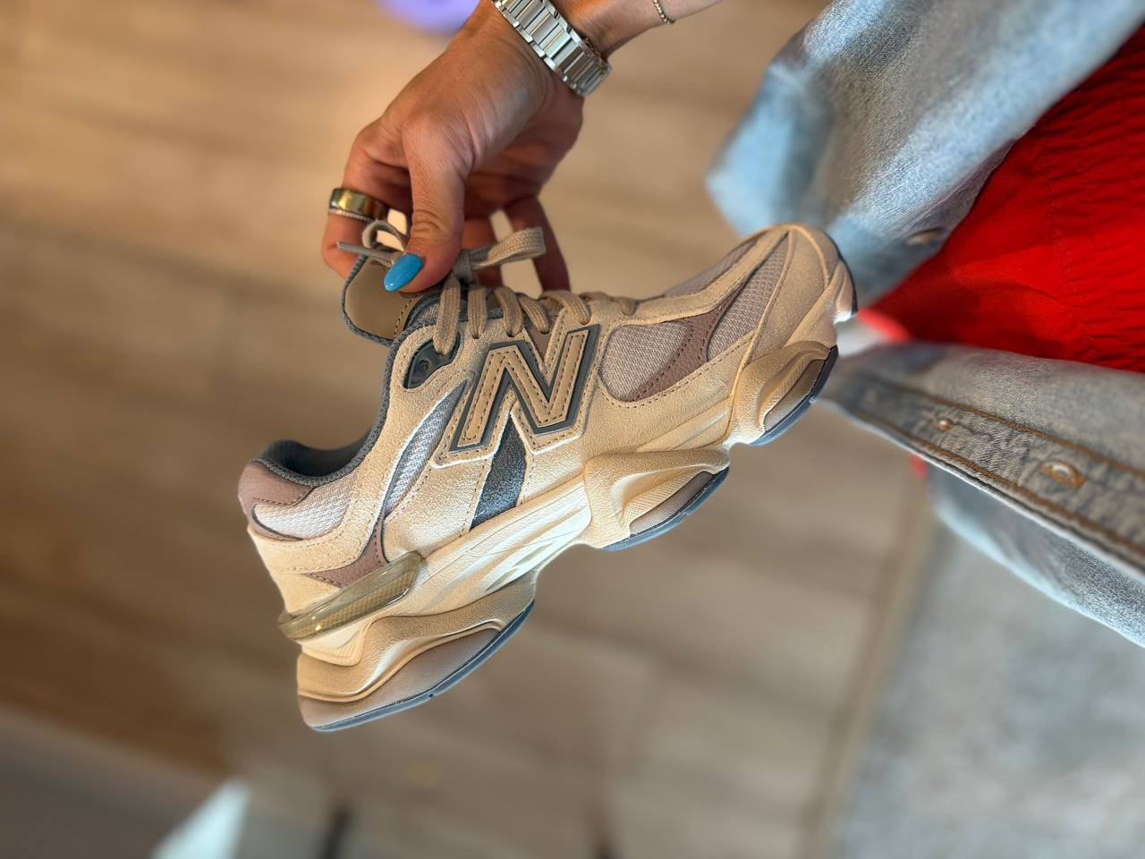 These are easily my fave sneakers 🤎 The perfect mix of comfy, classic, and effortlessly cool. I love the neutral tones because they literally work with everything, and the chunky silhouette gives even the simplest outfit a little something extra. 👟🤍✨

#FavoriteSneakers #NewBalanceSneakers #NewBalanceStyle #EverydaySneakers #SneakerStyle #CasualSneakers #WomensSneakers #AthleisureStyle #NeutralStyle 

 #LTKootd